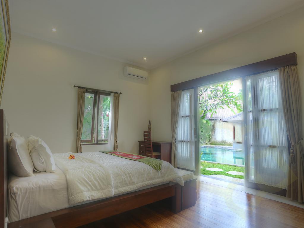Villa Fanisa クタ 部屋 写真